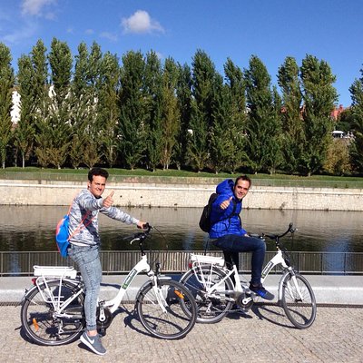Madrid's Literary Quarter and Retiro Park Bike Tour