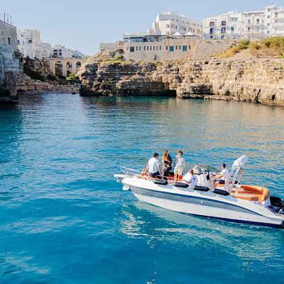 Boat Tour of the Polignano a Mare Coast with Aperitif