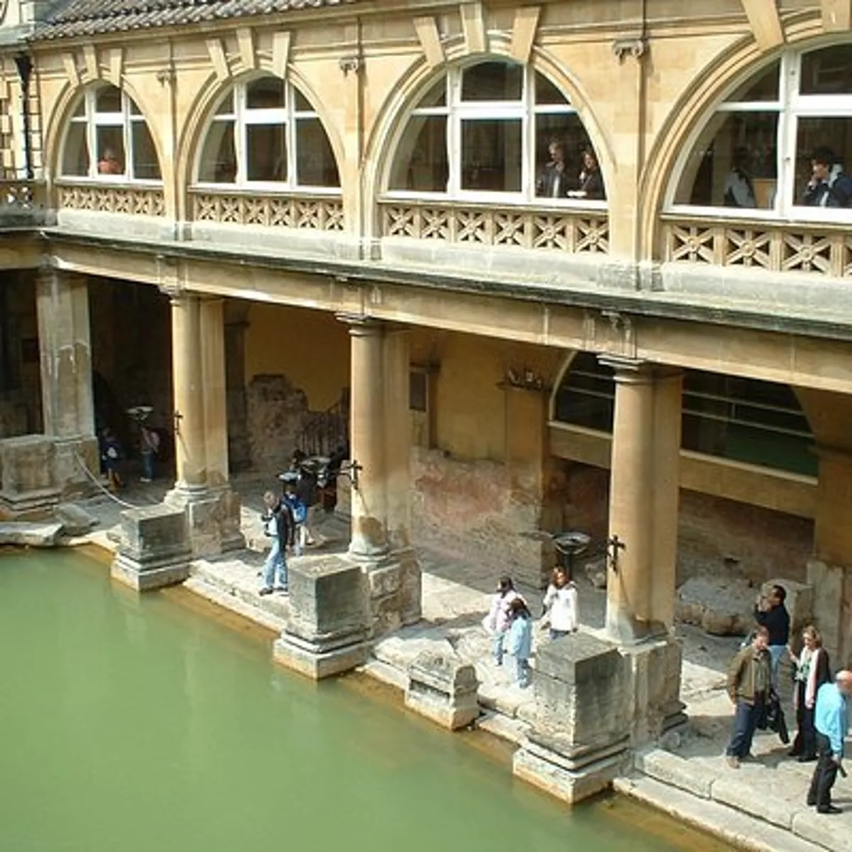 Windsor, Stonehenge and Bath Day Trip from London Spanish