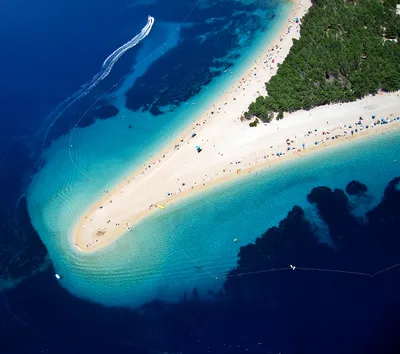 Full-Day Catamaran Cruise in Split to Hvar, Pakleni Islands, Brač, and Šolta with Food and Drinks