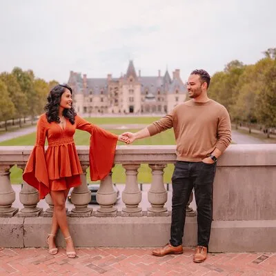 Private Vacation Photoshoot with Photographer in Asheville