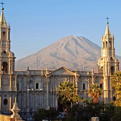 Afternoon : Arequipa Walking tour