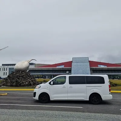 Keflavik Airport Private Transfer Round Trip