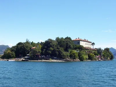 Stresa 1-Day 3 Borromean Islands Hop-On Hop-Off Boat Tour