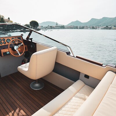 Boat tour on Lake Como