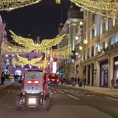 Magical London Christmas Lights Tour in Street-Legal Karts