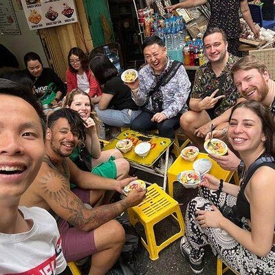 Hanoi Street Food Tour with Small Group and Expert Local Guide