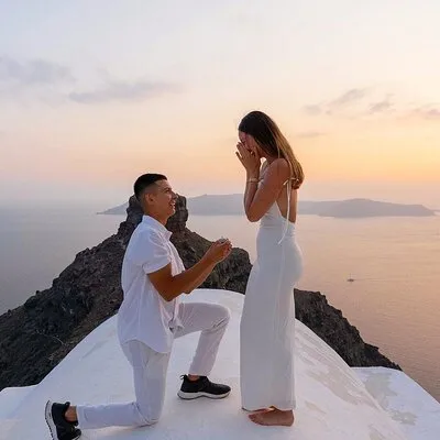 Surprise Proposal Photoshoot in Santorini