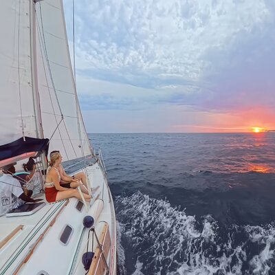 Pula: Private Golden Hour Sail - Dolphins, Drinks & Brijuni Views