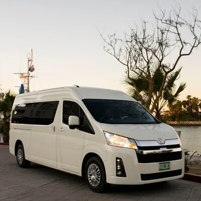 van private one way from airport to your Hotel in los cabos
