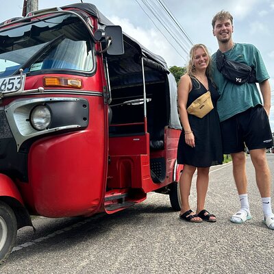 Tuk Tuk Rental in Sri Lanka