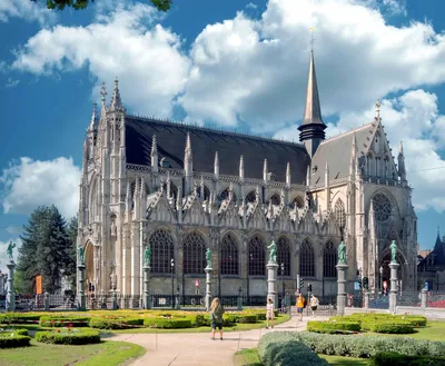Evening Tour of Brussels: The Dark Side with Lantern Light
