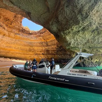 Portugal Private Speedboat Tour to Benagil