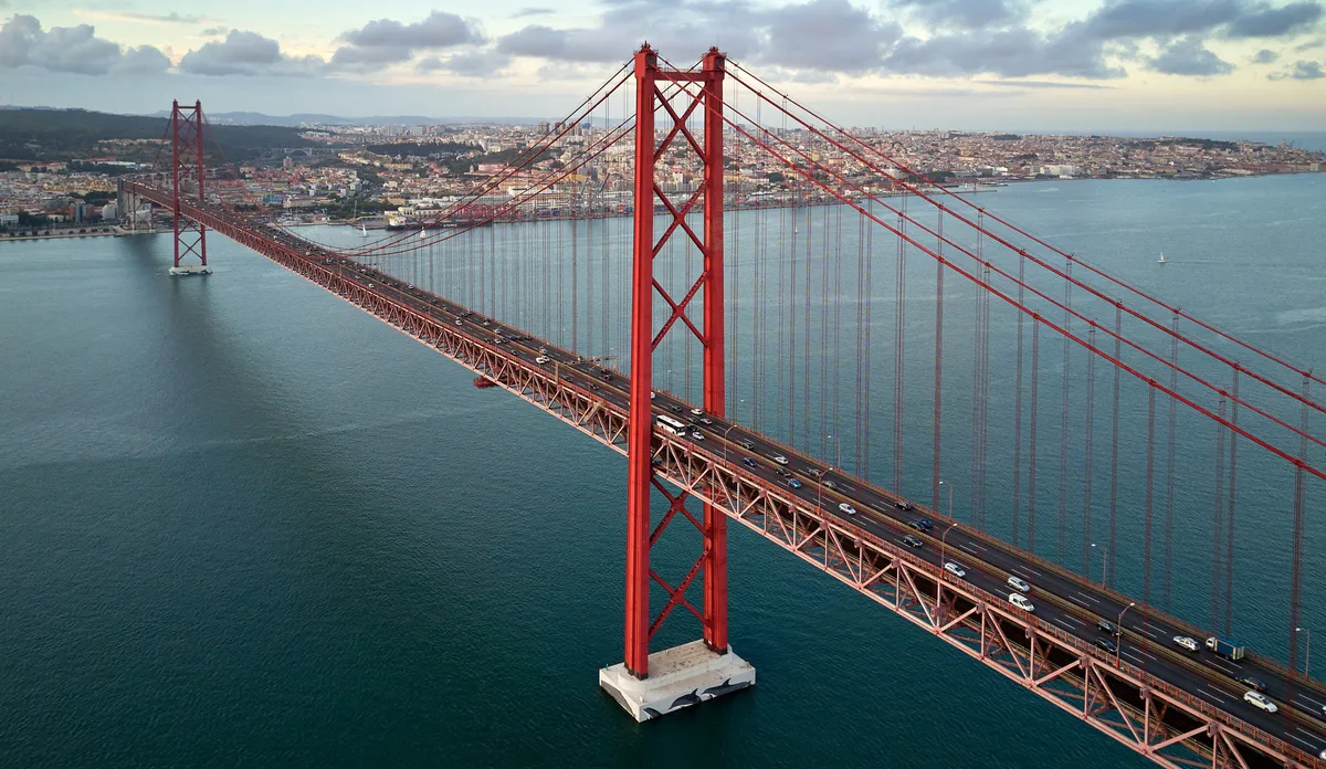 Lisbon Sunset Catamaran Boat Tour with Music and Drinks