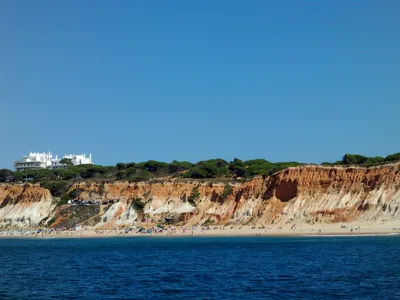 Benagil Cave Boat Tour with Regional Liquor and Sweet Tastings in Vilamoura