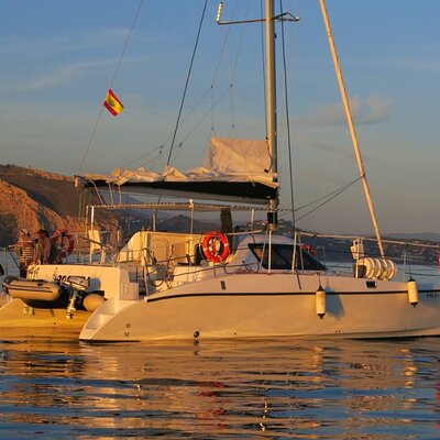 2-Hour Catamaran Tour along the Costa Tropical and Malaga Coast