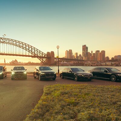 Luxury Van - Sydney Airport Private Arrival Transfer