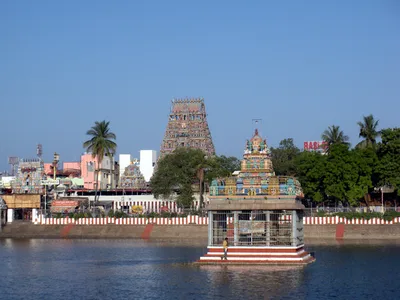Chennai City Tour by Car with Guide including San Thome Basilica and Fort St. George