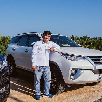 Private car transfer from Hue to Da nang or Hoi An via Hai van Pass