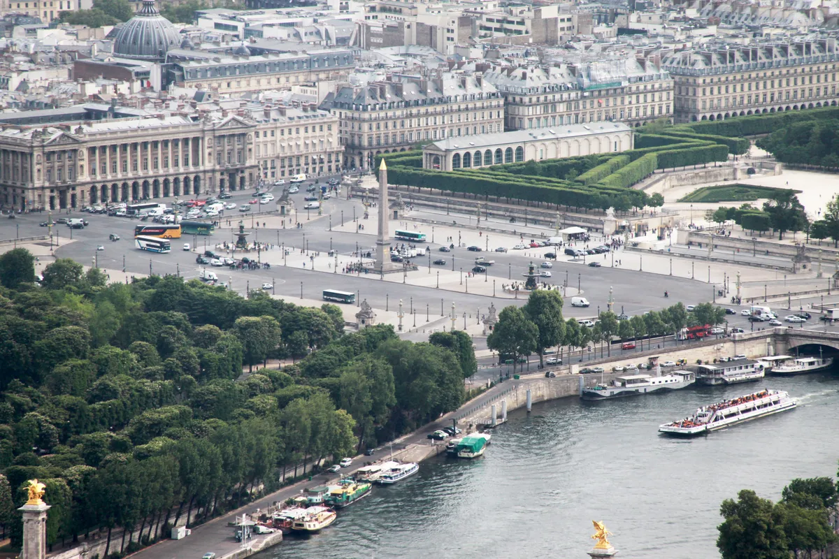 Bateaux Mouches 70-Minute Sightseeing Cruise on the Seine River in Paris