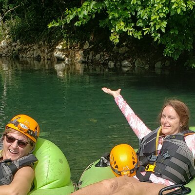 Cavetubing5star.com