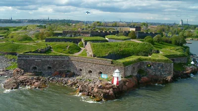 Helsinki Canal Cruise with Suomenlinna Fortress and Korkeasaari Zoo