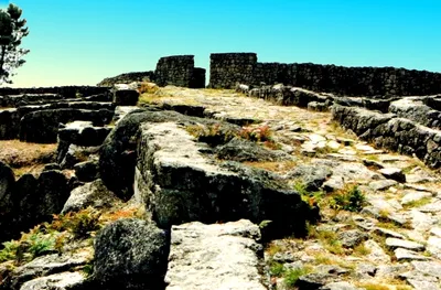 Porto Guided Typical Buggy Tour: 3-Hour Drive to Castro de Monte Mozinho Ruins and Quintandona Village