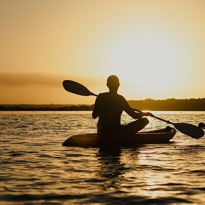 Sunrise Kayaking Tour in Bacalar with Breakfast and Photos