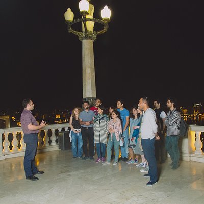 Baku on a Night Sightseeing Tour