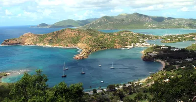 Antigua Round Island Tour Including Devils Bridge, Nelson's Dockyard and Shirley Heights