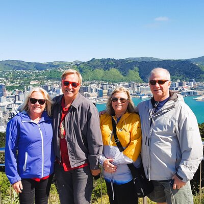 Zozo Travel - Tours of Wellington. Scenic, Winery, Brewery and Foodie Tours