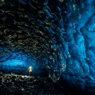 Jökulsárlón: Visit a Natural Blue Ice Cave