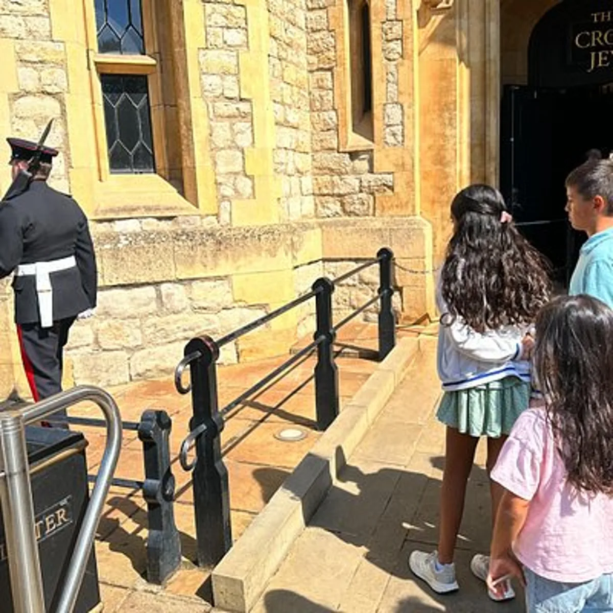 Tower of London Private Tour with Blue Badge Guide