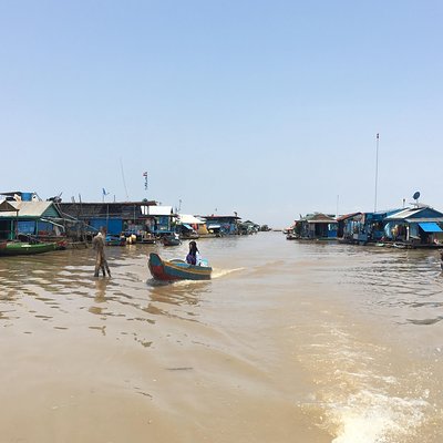 Transfer with tour-sightseeing Phnom Penh to Battambang