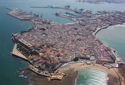 Cádiz Walking Tour with Stories from the Hand of a Local Guide from the City