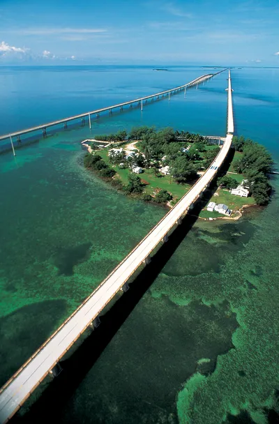 Key West 15-Hour Day Trip from Miami by Bus with Activities