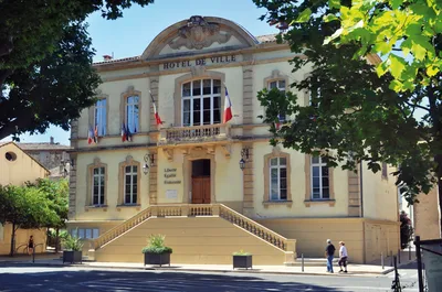 Côtes de Provence Wine Tour from Aix-en-Provence with Two Tastings