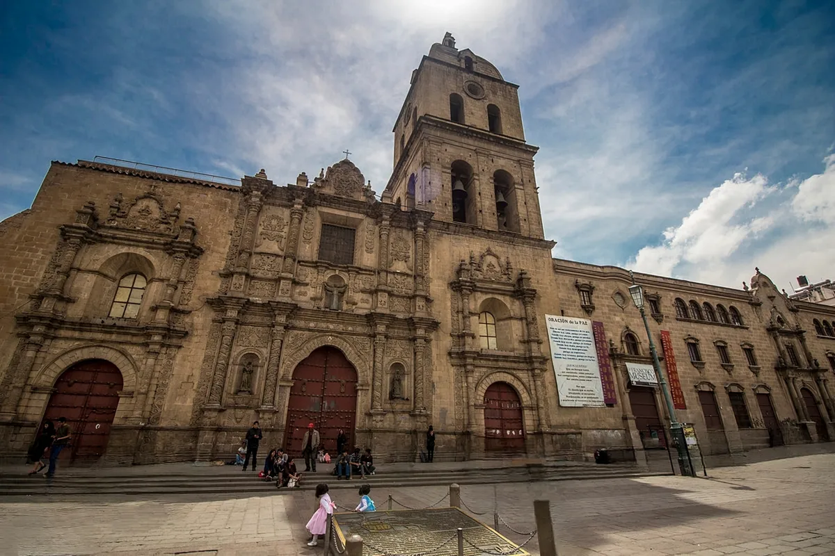 La Paz Private City Tour with Cable Car and Valley of the Moon