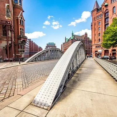 Explore the Instaworthy Spots of Hamburg with a Local