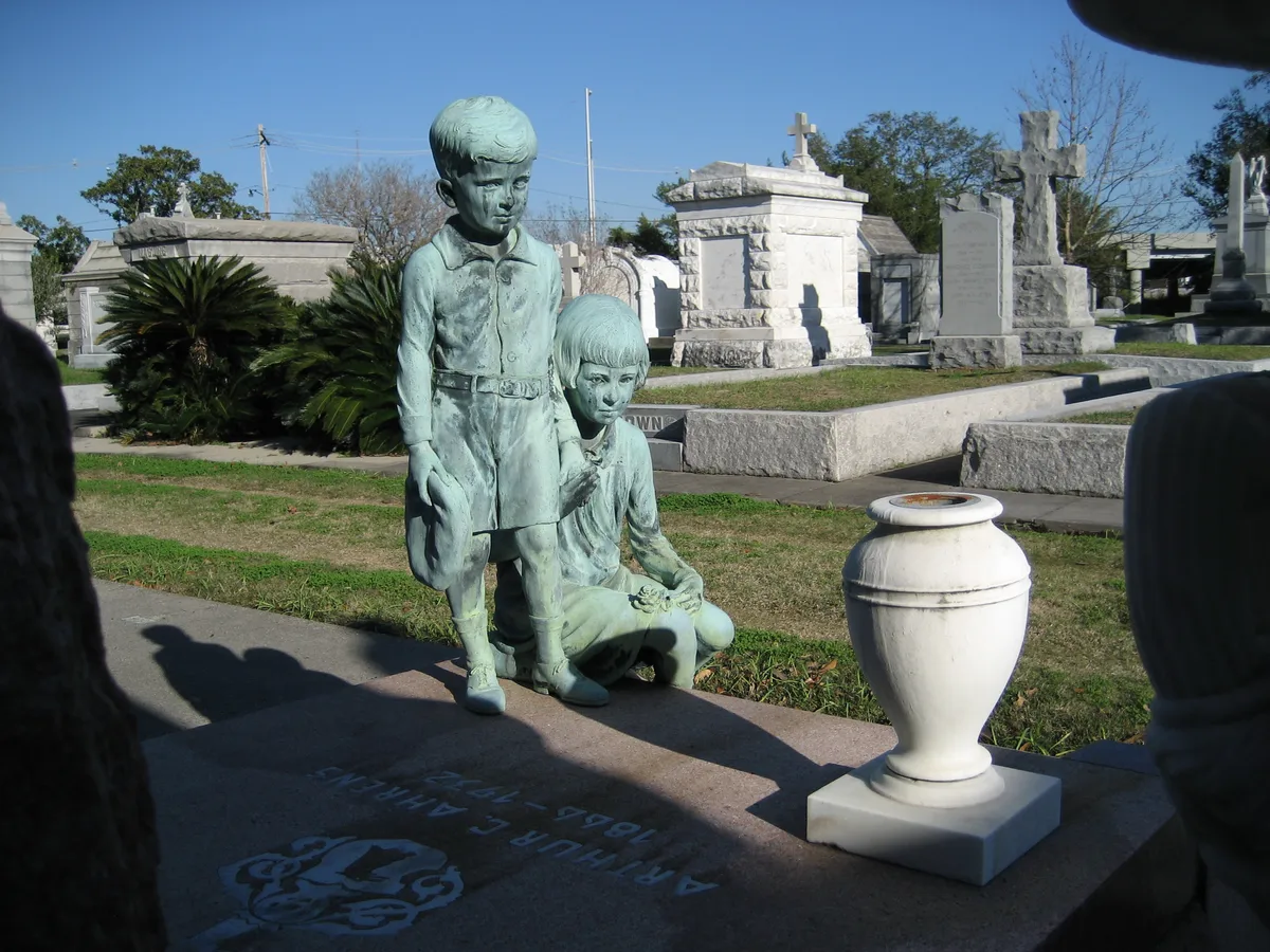 New Orleans Metairie Cemetery Tour: Millionaires and Mausoleums