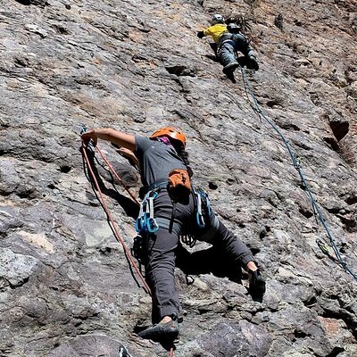 Experiencia de escalada en Vértigo Valle Sagrado