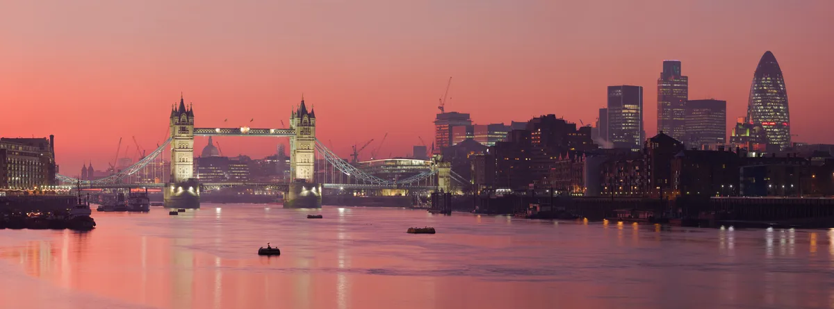 London Hop-On Hop-Off 1-Day River Thames Tour with Uber Boat by Thames Clippers