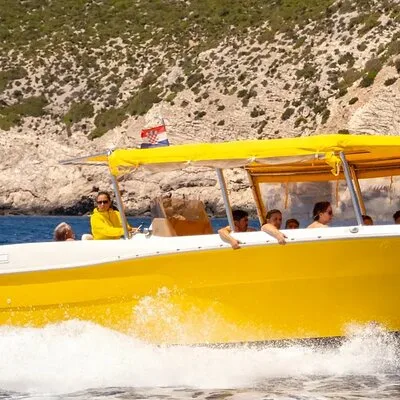 Private boat transfer Split/ Split airport - Bol