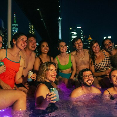 Luxury Hot Tub Boat Around NYC and Statue Private Tub up to 10