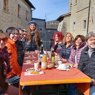 2-Hour Visit to the Slow Food Farmer's Market and Agri-Aperitif