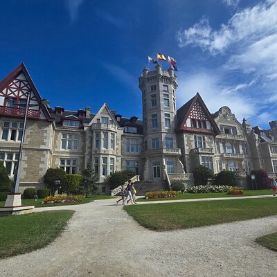 Peninsula and Magdalena Palace in Santander