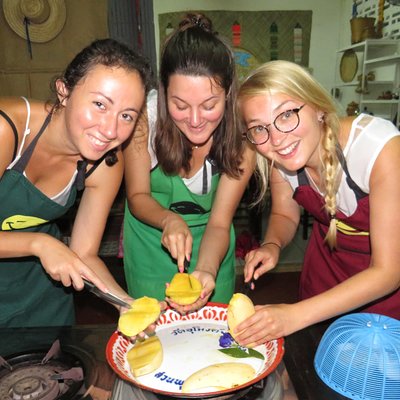 Aromdii Cooking School