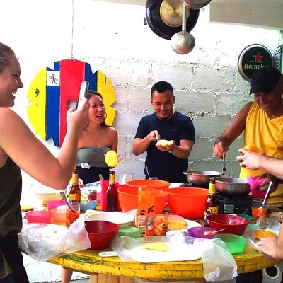 Cooking class: Street Food & Mojito making