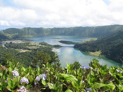 Jeep Tour Full Day Sete Cidades & Lagoa do Fogo with Lunch and Drinks Included