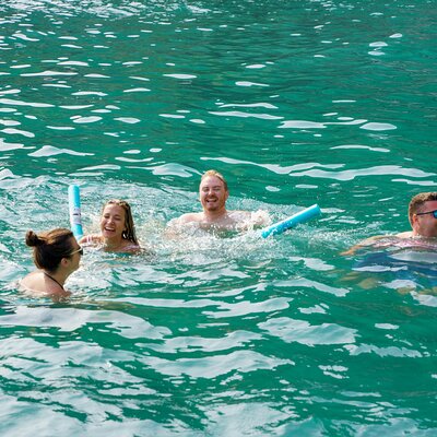 Cinque Terre Boat Tour with Swimming & Local Skipper